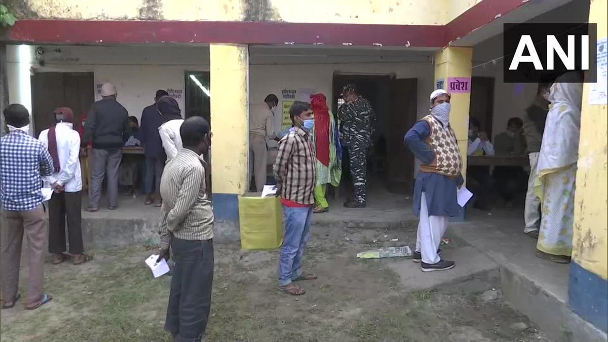 BJP4Bihar's tweet photo. सोशल डिस्टैंसिंग और कोविड के प्रोटोकाल का पूरा पालन करें। 

घर से बाहर निकालें, मतदान ज़रूर करें!
विकास और प्रगति को चुनें।

#JeetegaNDA https://t.co/kyNpr8MDXX