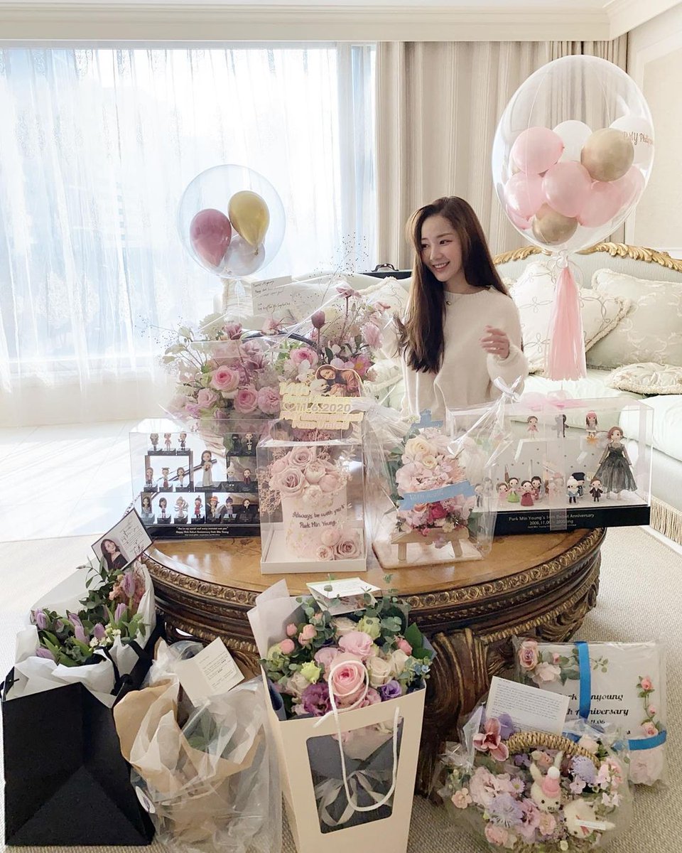 pmyphilippines's tweet photo. 201107 Instagram Update
" @MY beans, You have always been and always will be the most precious treasure I have in my life. Thank you so much for standing by my side and supporting me throughout the past 14 years. " +

#ParkMinYoung #박민영
@NAMOOACTORS2004 https://t.co/o1SBC2EKQ7