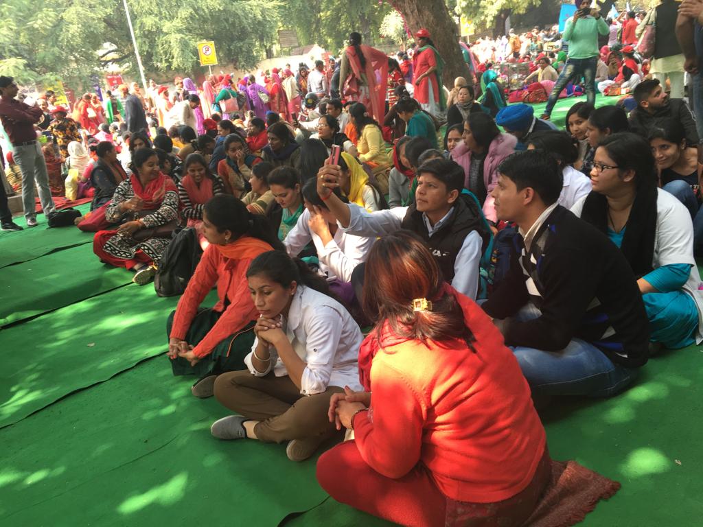 nhmindia's tweet photo. #Justicefirnhmemployee
#NHMनियमितिकरण
15 फरवरी 2019 को @nhmindia ने भारत के समस्त 3 लाख कर्मचारियों के अधिकारों के लिए अपनी आवाज बुलंद की थी देश की राजधानी दिल्ली में।
वक्त है अपनी मांगों के लिए एकजूट होने का ।
@PMOIndia 
@drharshvardhan 
@ANI 
@ThePrintIndia 
@inhnewsindia https://t.co/qIyO6nzNQc