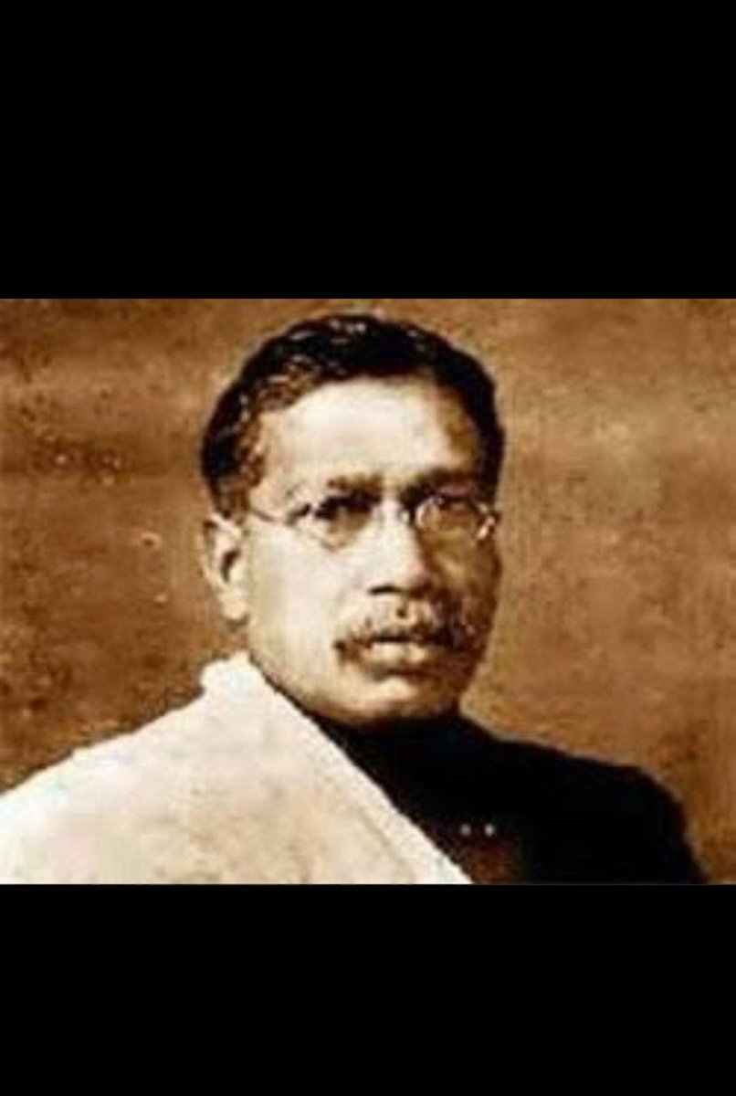 AdarshdwivediD's tweet photo. स्वतंत्रता संग्राम को अपने संकल्पित श्रमजल से सींचने वाली लाल-बाल-पाल की अपूर्व उर्जित और बहुचर्चित क्रांतिकारी तिकड़ी के सदस्य, कुशल लेखक, सामर्थ्यवान शिक्षक, निर्भीक पत्रकार व उतने ही प्रखर वक़्ता बिपिन चंद्र पाल जी को उनके जन्मदिन पर सादर प्रणाम। 🙏🏻
#विपिनचंद्र_पाल
#दाऊजी https://t.co/wP1L3qajdR