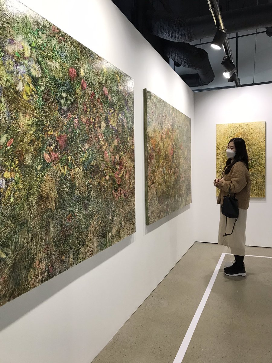 100vun's tweet photo. [Into the Forest] Nov 6- Dec 6. 
Space445 Gallery, Nodeul Island, Seoul. 
#김영성 #극사실 #잡초 #Youngsungkim #Hyperrealism #painting #contemporaryart #environment #climatechange #weeds #Pebeo #Schmincke #BorcianiBonazzi #forest #artmining #space445 #nodeulisland #seoul #노들섬 https://t.co/xZW0g0H4IO
