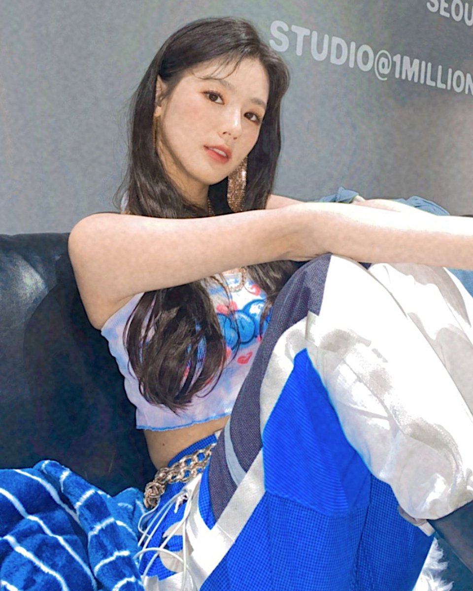 official_i_dle's tweet photo. [#미연] K/DA 와 원밀리언이 함께한 안무영상!!ㅎㅎ즐겁게 봐주세요🥰 https://t.co/LniQ1YvZkH