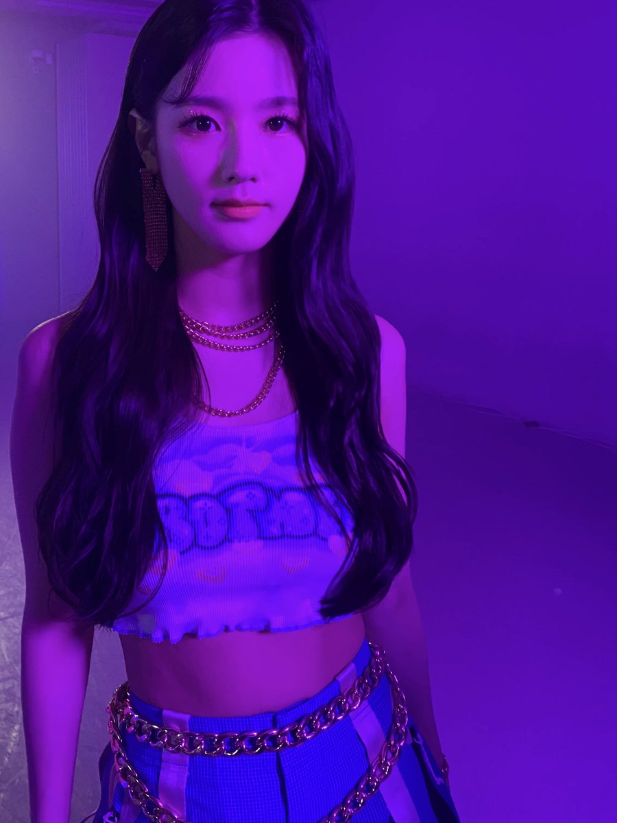 official_i_dle's tweet photo. [#미연] K/DA 와 원밀리언이 함께한 안무영상!!ㅎㅎ즐겁게 봐주세요🥰 https://t.co/LniQ1YvZkH