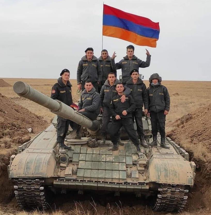 TaleenAnsoorian's tweet photo. God bless our brave soldiers! 🙏#PeaceforArmenians #RecognizeArtsakh #SanctionAzerbaijan #SanctionTurkey #StopErdogan https://t.co/pcAheowAOe