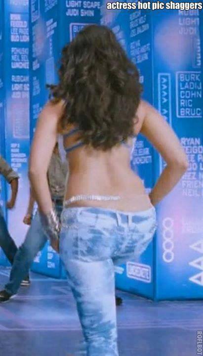 Im worshiping this Goddess today #Anushka ..iniki full abishegam thaan #HBDAnushkaShetty #HappyBirthdayAnushka ✊💦💦