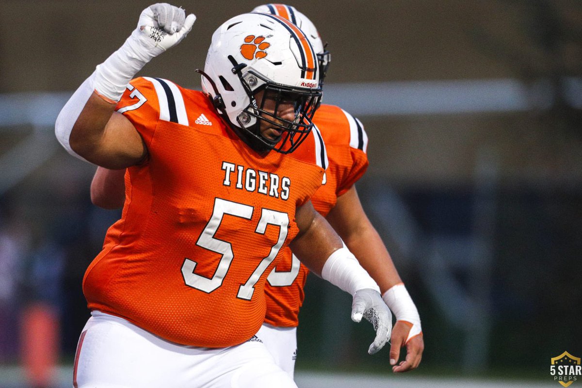 5StarPreps's tweet photo. They were 1-9 in 2018.

Same record in 2019.

But, now, look at the Pigeon Forge Tigers — 7-3 under @smokemirrorwt and headed to Round 2.

How did they transform?

STORY ➡️ https://t.co/GKqmQwXuyt https://t.co/gobCOchnGq