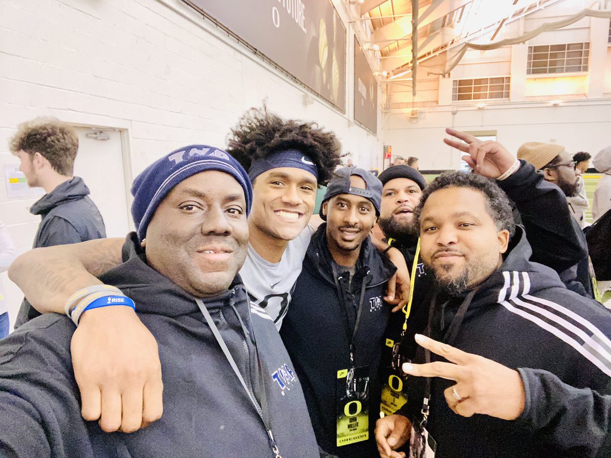 CoachTTMP's tweet image. I wish I could be out there with my family tomorrow @coach_cristobal #TMPDucks 🦆 @CoachHeyward @coachwinters26 the whole staff shows that love. #SaveThePostalService @zaayc Back