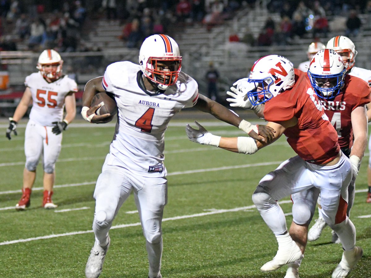 SportsANR's tweet photo. Another huge night for Mack Owens and Aurora's rushing attack as the Huskies defeated Norris 28-21 in the Class B quarterfinals Friday night. #nebpreps #aurorahuskies 

https://t.co/fTK57SC6zx https://t.co/UUOB5BFBgc