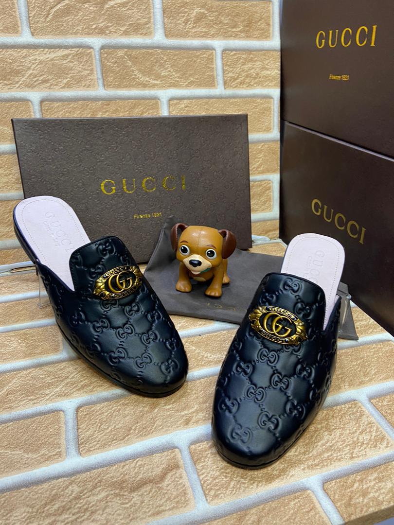 PhoenixEyoh's tweet photo. Size 40-46
35k 
You can send us a message on WhatsApp https://t.co/1Io1l4axwe https://t.co/WNCUXw8ZQX