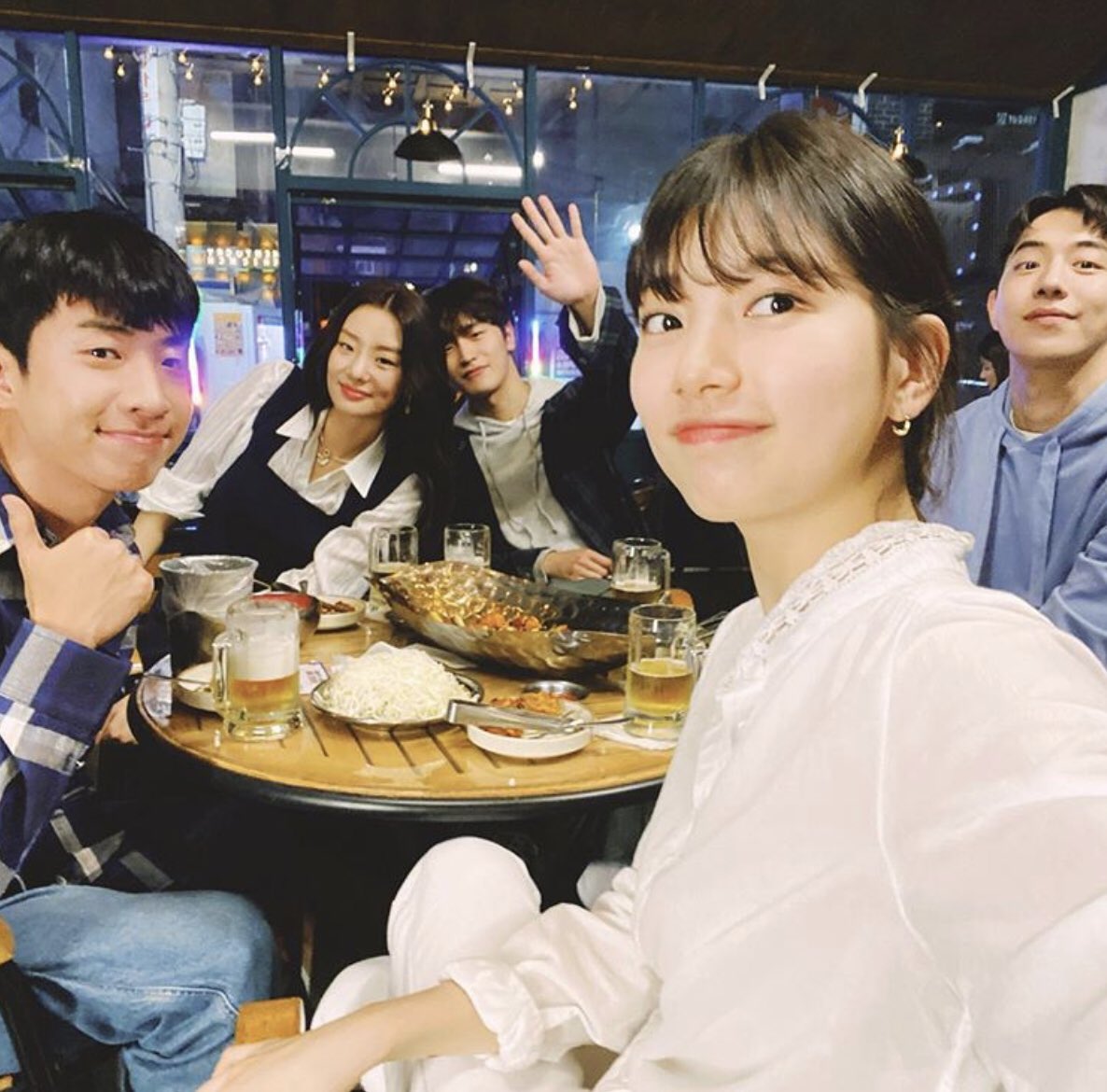 kdramacools's tweet photo. cute fam 💖 #StartUp #StartUpEp7 https://t.co/JCeYQOAAxP