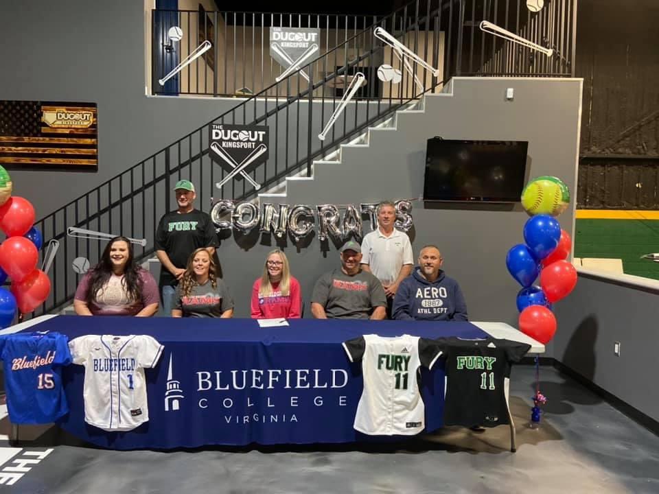 TheDugoutKpt's tweet photo. Congrats to Laci on her signing with Bluefield College! Thank you for letting us be a part of this special moment! https://t.co/ud0Hp5Imc2