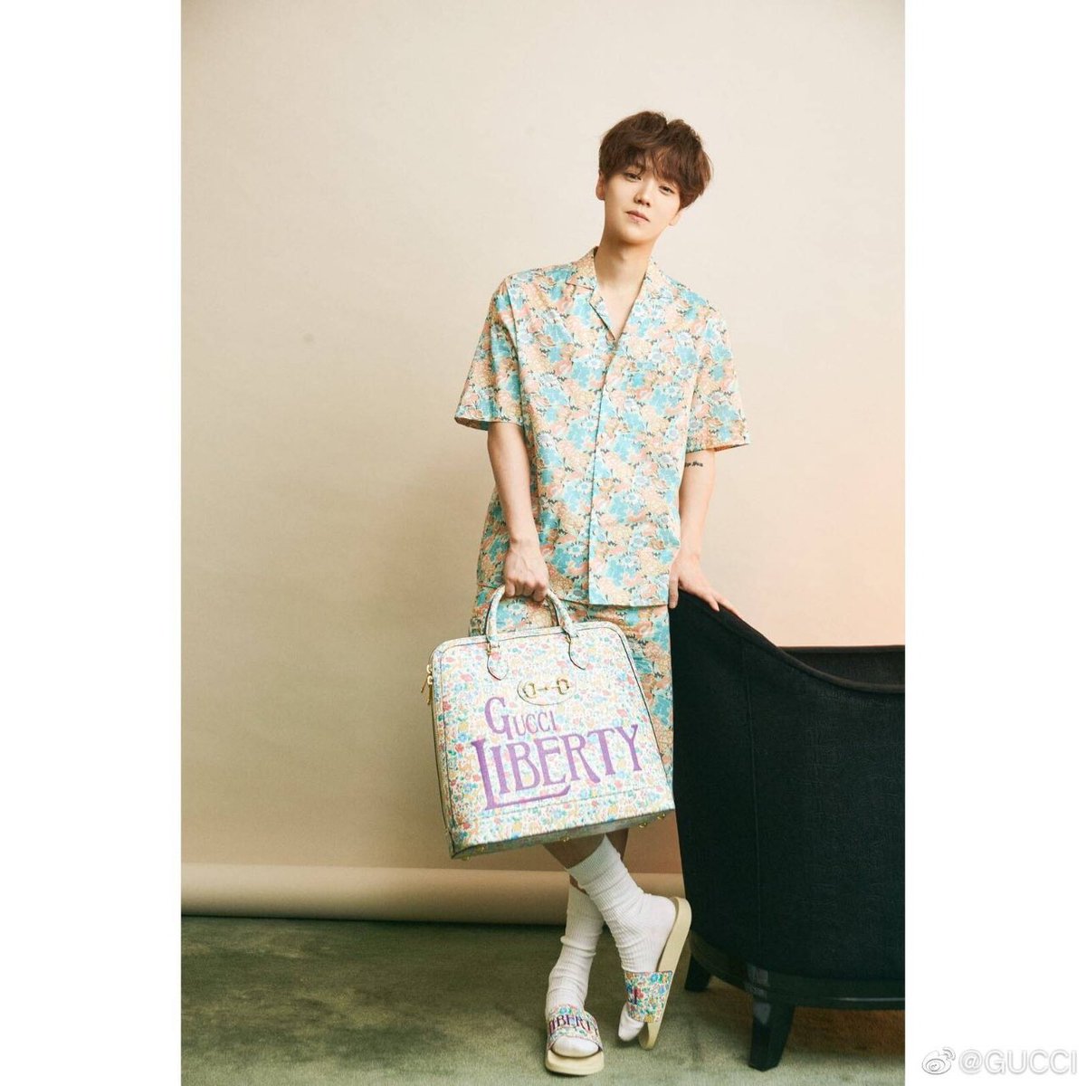 Beloved LUHAN tweet media