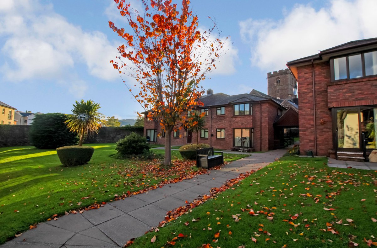 M2estateagents's tweet photo. First floor, 2 bedroom retirement flat in Abergavenny town centre with NO ONWARD CHAIN

Price: £179,950 | Abergavenny Town Centre

#M2EstateAgents #RealEstateAgent #ForSale #Property #Abergavenny #Home #PropertySearch #DreamHome https://t.co/cCFjawceHQ