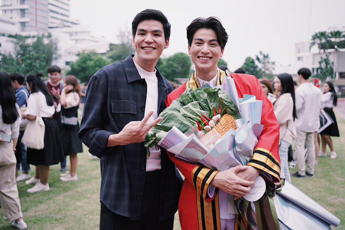 Bossser_'s tweet photo. ยินดีด้วยครับน้องกลัฟ🎉🎉 #ConGULFtulations https://t.co/3S4DWdh5O7