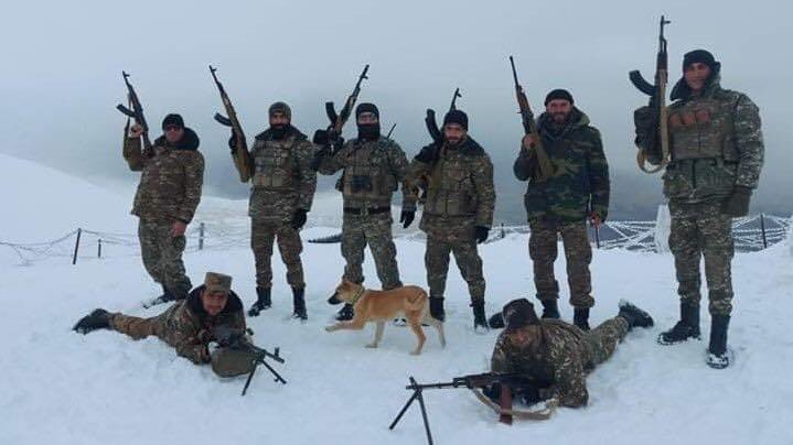 Armenoo_11's tweet photo. Fresh Good Morning from the frontline 🇦🇲.
Yes, it's already snowing there and our heroes keep bravely protecting the homeland.
#strongshushi #ՀԱՂԹԵԼՈԻԵՆՔ #Դուխով ❤️🙏 https://t.co/Tp4CeLnuQp