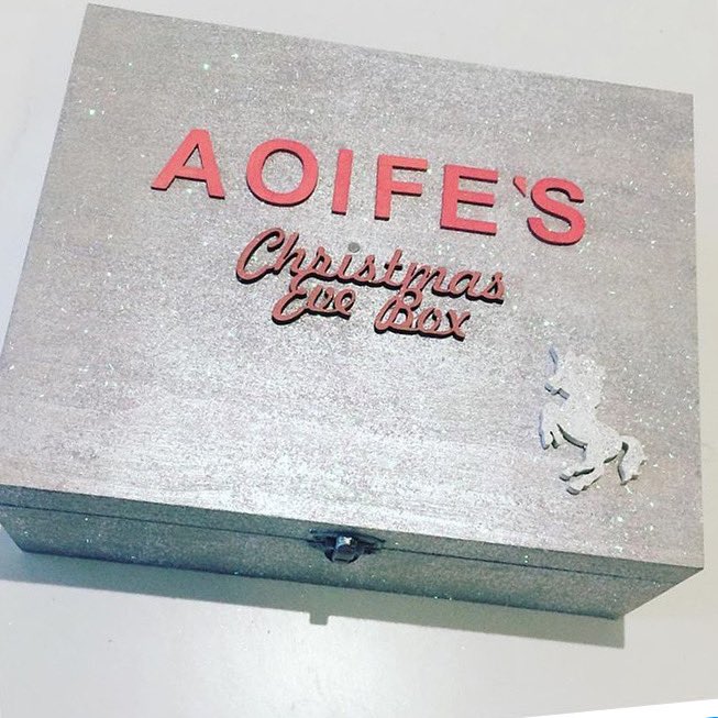 craftsandmakes's tweet photo. Nows the time to get Christmas creative 🎄 Christmas Eve box kits £25 choose your name and colour and get Christmas ready 🎁 comes with reindeer food 🦌 #christmas #craft #christmasiscoming https://t.co/1bTihHj58u