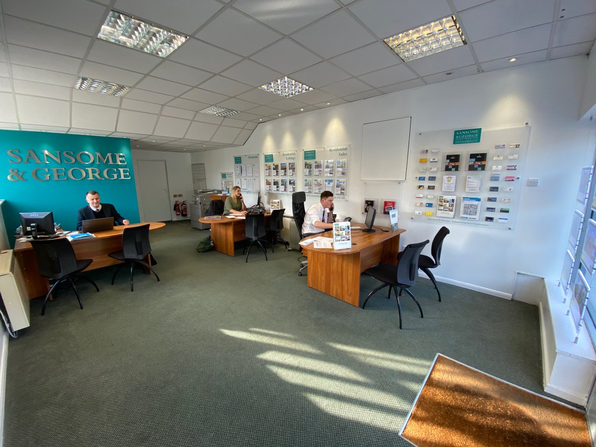 sansomeangeorge's tweet photo. Great to see the team at the Bramley Office hard at work. Great results this week with a number of sales agreed!
#Bramley #Hampshire #itssold https://t.co/Ow2DEkgNgA