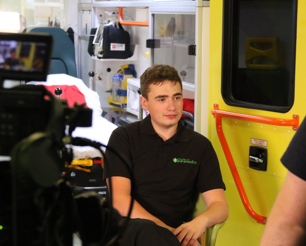 ParamedicsUK's tweet photo. #UKSPC
Watch @BenVickars at 11:30 talk about the launch of our new Student Council, its purpose and the opportunity that it brings for those students that want to get involved with shaping the future of the #paramedic profession.
#StudentParamedic #ParaFuture https://t.co/bAlNacyRoI