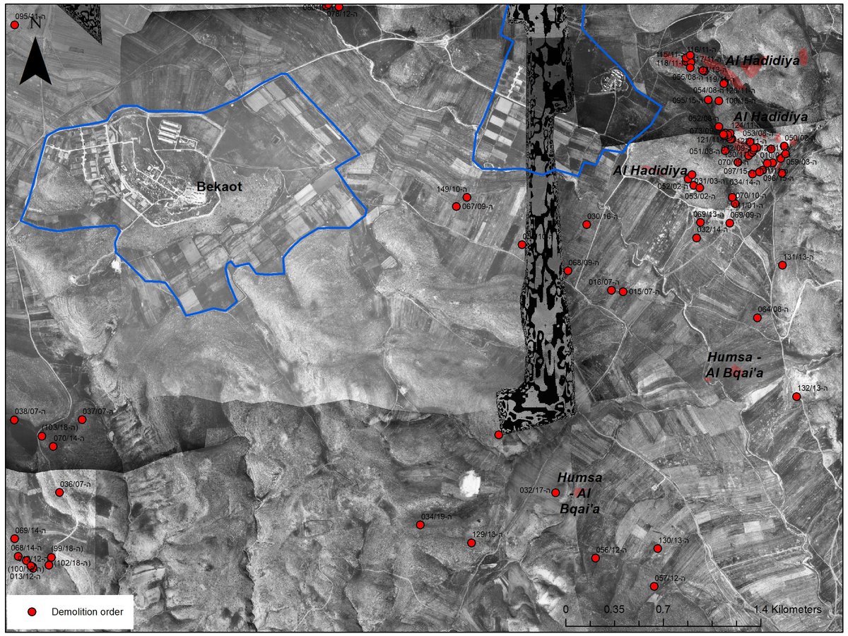 Palestinian farmers are stubborn, so they kept cultivating the areas around the settlements where they weren't deported from. This is how the area looked like in 1980: 2 settlements and around Palestinian farming land that was officially declared 13 years before as firing zone.
