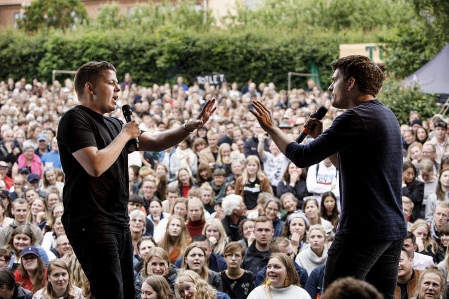 Frede_Vad's tweet photo. Lige nu er der finale i “DM i debat 2020”. Held og lykke til finalisterne! Glæder mig til at se hvem der skal overtage pokalen fra DSU og jeg. Giv den gas!💪 #dmidebat @danskungdom @politiken https://t.co/ofRdRTBjch