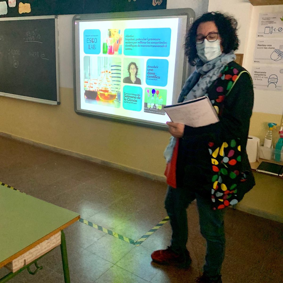 SanperaTorras's tweet photo. Les caps dels #equipsimpulsors comparteixen els seus plans de treball. Les línies transversals d’escola es veuen reflectides en les actuacions i propostes. Un pas molt gran cap a una escola #steam https://t.co/rD9ETOAS7R