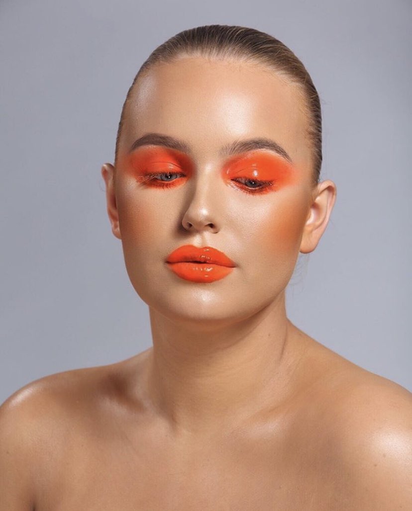 USmfx's tweet photo. Stunning shoot work from some of our BA students this week ⭐️
• Eleanor Jones
• Lauren Macintosh
• Trinity Dickensian
• Chloe Weston 
#makeup #makeupartist @ucenmcr https://t.co/gEQJsNR7oc