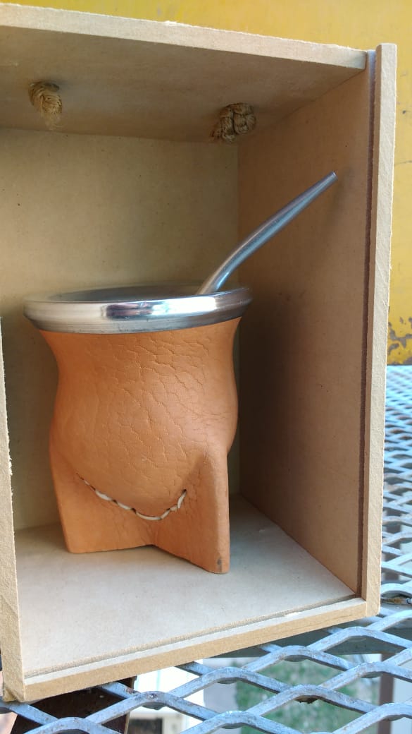 NadieSaleVivo_'s tweet photo. Adelantando el #DíaDeLaTradición tenemos sorteos, porque no hay nada más tradicional que un mate de calabaza y una tablita para picada, cortesía de #LuigiCueros, y tres pares de medias de #VintalogyLab https://t.co/bfweqa2ZAH