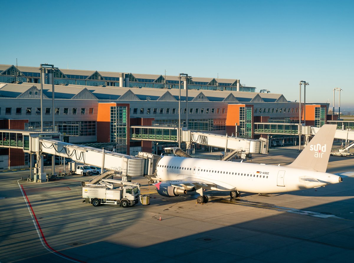 dresden_airport's tweet photo. 🛫 Die Fluggesellschaft #Sundair ist am Samstagmorgen erstmalig in dieser Wintersaison vom #dresdenairport nach #GranCanaria und #Fuerteventura gestartet. ☀️ Außerdem verbindet die Airline im #Winterflugplan auch #Dresden mit #Teneriffa. ✈️ https://t.co/LSkg2iA2Ea