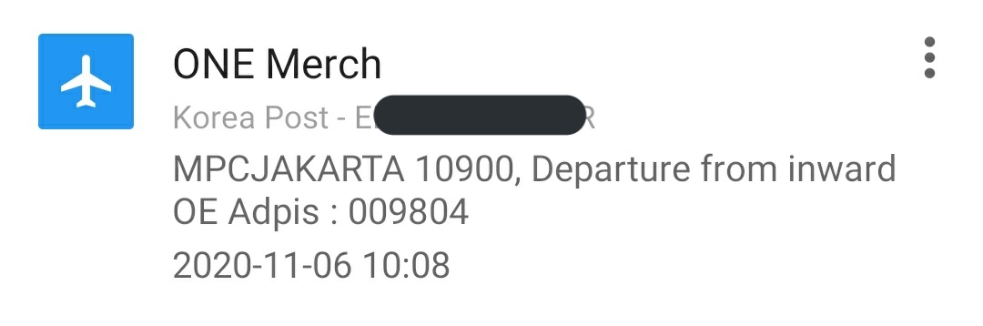 seugar's tweet photo. (📍) #SeugarUpdate :
▪︎AB SE &amp; ONE merch
▪︎SLA yg pakai EMS

🛩 sudah transit di JKT ➡️ otw bea cukai Surabaya.

🌼) lebih cepet daripada barang-barang yg po sebelumnya, krn seugar ganti wh ya. yg barang-barang po sblmnya sempet lama, krn dr whnya yg emang pengirimannya lama. https://t.co/QhQCCYifnh
