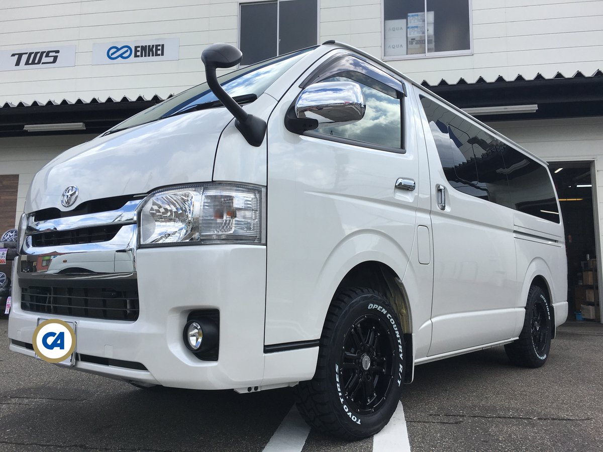 愛車ギャラリー】 ハイエースにホイール装着しました📸 レイズ