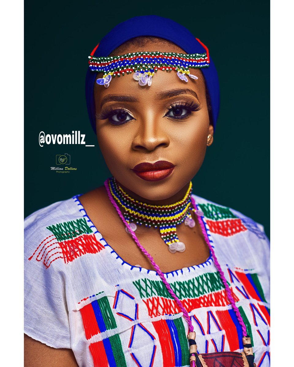 ovomillz_'s tweet photo. Can I be your make up artist ?🙈🥰
#art 
I will appreciate a retweet🥰 https://t.co/JC7Fvzh4E9