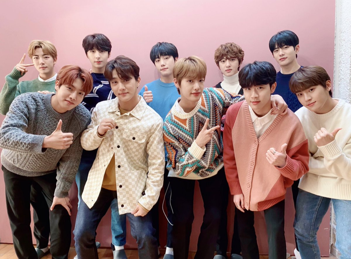 GoldenChild's tweet photo. [📸] 20.11.07 Video Call Event💗

모두가 좋아하는 토요일이지만
골든차일드는 니스들과 함께 할 수 있어
더욱 행복하고 좋은 토요일이에요💖

#GoldenChild #골든차일드
#PumpItUp https://t.co/pmOp1Llv61