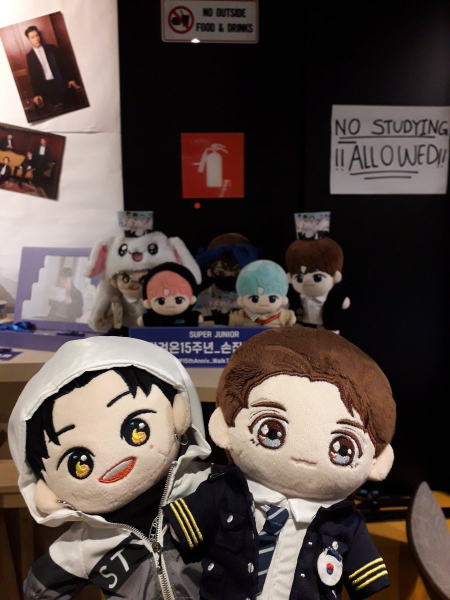 Cera3SJ's tweet photo. Thankyu @Minhee0205 for this event #heartwithsapphireblue 💙 Really nice to meet new people and get together with friends after a long time 🥰 Plus! Haru and Hyukkee are on their 1st date 🙈

See u guys next time! Hehe
#chapter15withSJ #15thAnniv_WalkTogether https://t.co/JofZXEvF1C