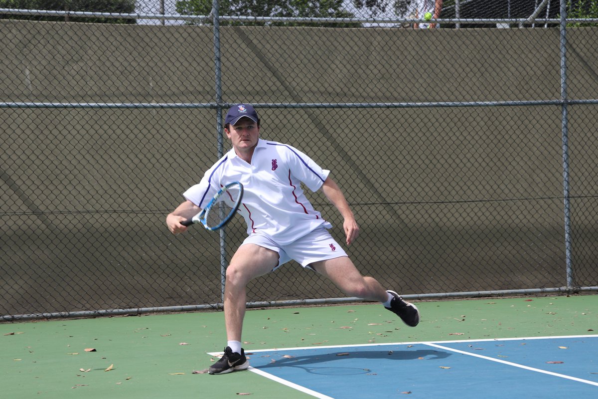 JoeysTennis's tweet photo. 5ths &amp; 6ths battling it out vs High at home this afternoon. https://t.co/HlKu9tnGMV