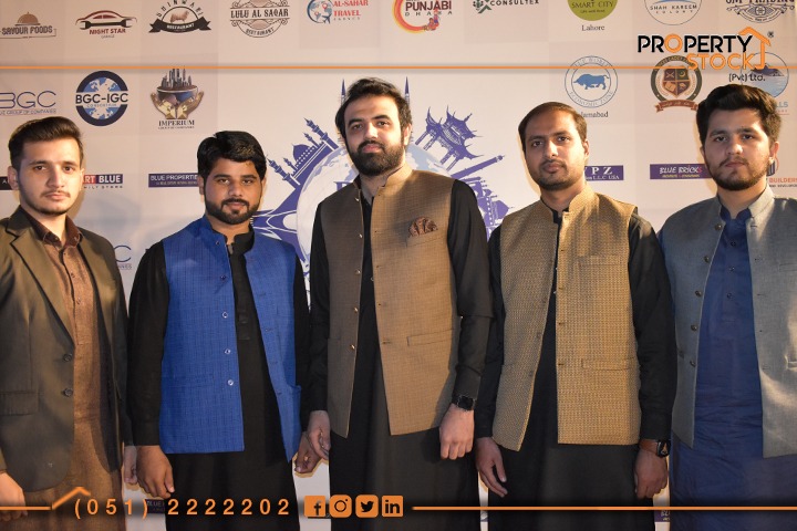 propertystockpk's tweet photo. Highlights of the grand #Ceremony of #Mehfil_e_Ishq_e_Mustafa (SAWW) and #Balloting of the #General_Block, inaugurated by Shikhe Tareeqat-Sisila Naqshbandia Awaisia-Hazrat Ameer Abdul Qadeer Awan was held at a #BlueWorldCity #Islamabad.
.
#PropertyStock #RealEstate #SaturdayVibes https://t.co/3U7mNHw2Oa