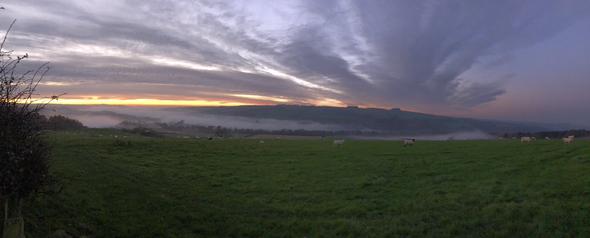 WmhFarm's tweet photo. Sunset over Haydon Bridge last night https://t.co/kPpRuzb6JE