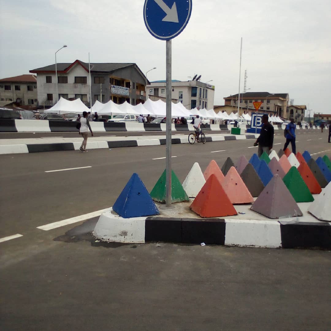 official_RSBC's tweet photo. Rebisi (Garrison) flyover to be commissioned today at 10am by the Minister of Works, Babatunde Raji Fashola (SAN) https://t.co/Nj8cW9hHWm