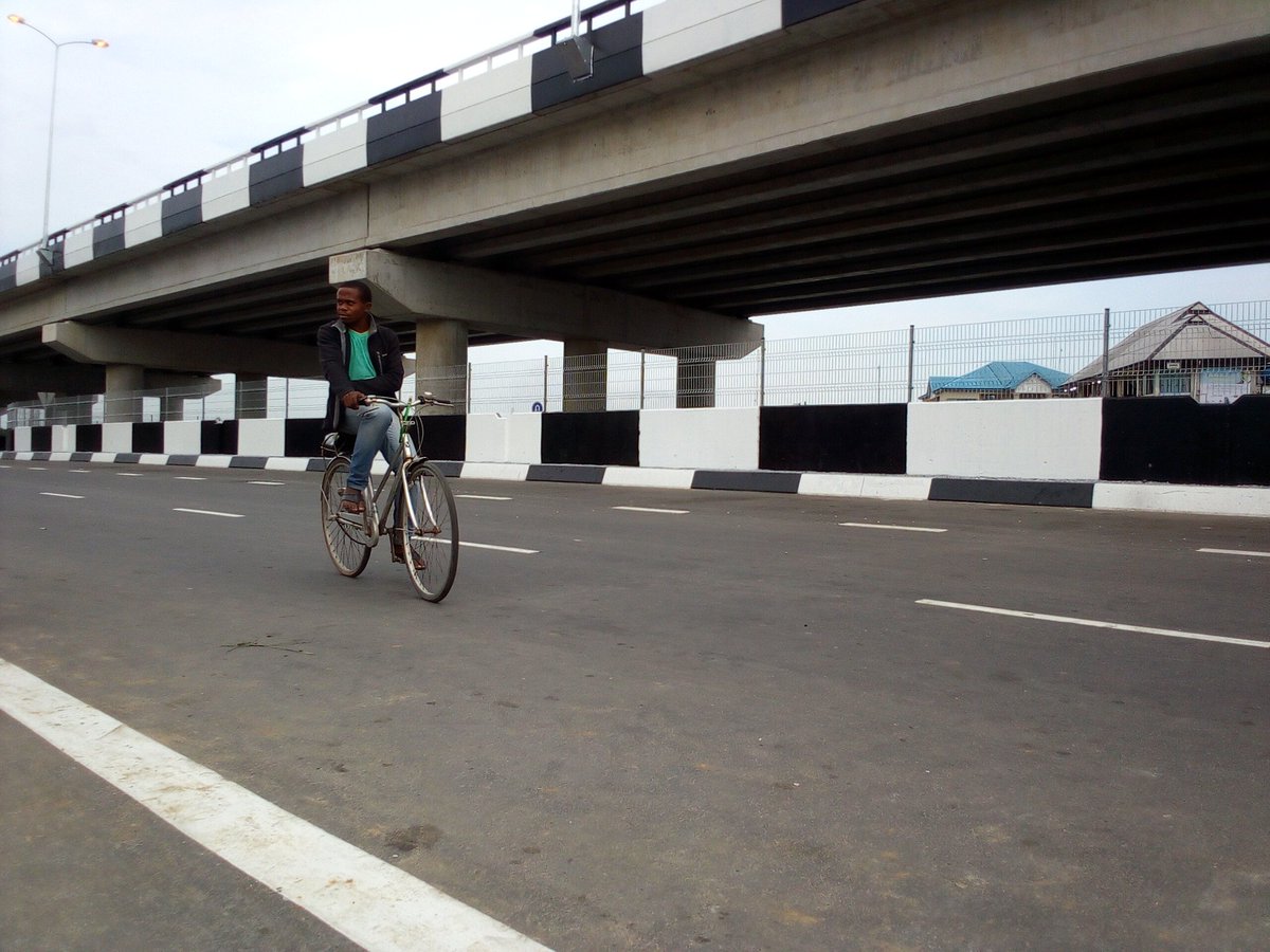 official_RSBC's tweet photo. Rebisi (Garrison) flyover to be commissioned today at 10am by the Minister of Works, Babatunde Raji Fashola (SAN) https://t.co/Nj8cW9hHWm