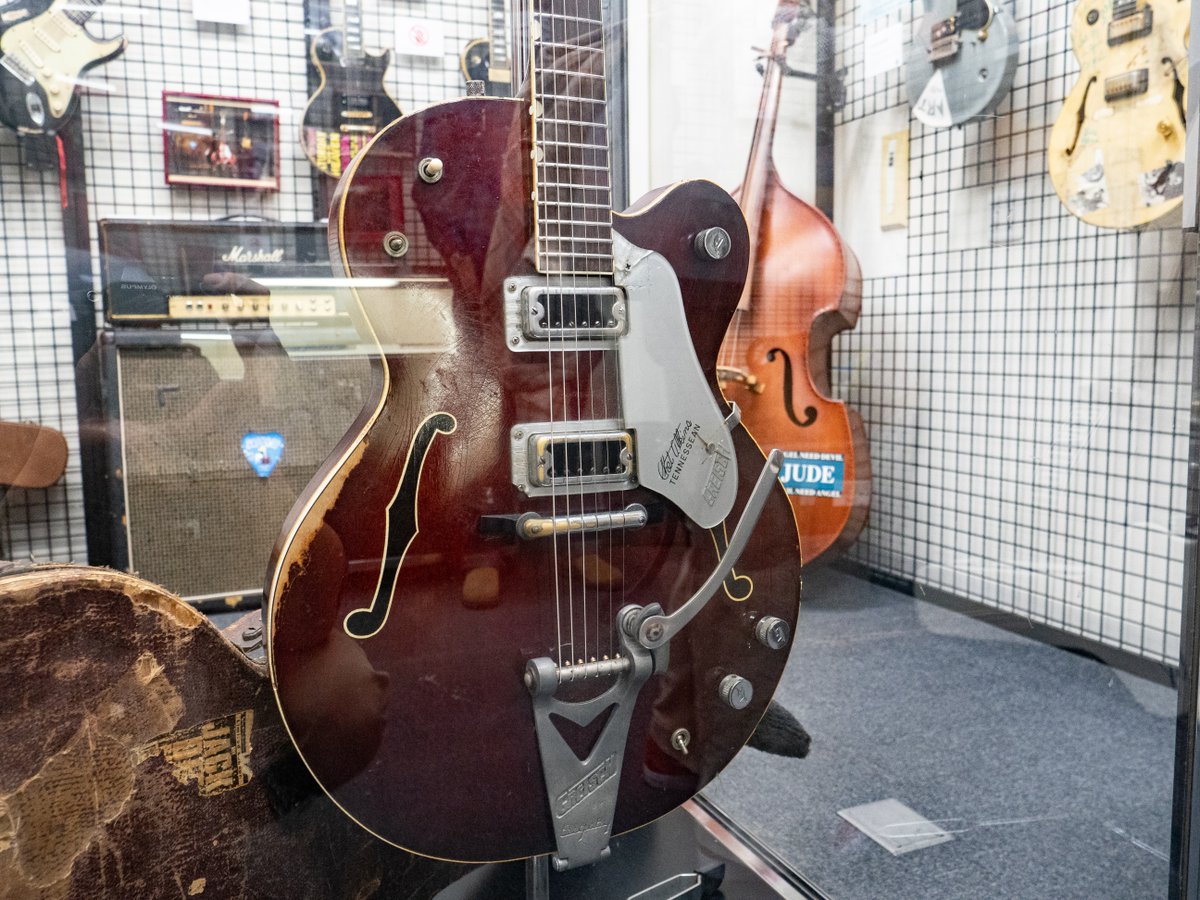 GRETSCH グレッチ ベース エレキベース 浅井健一 椎名林檎 チバユウスケ 御茶ノ水で、ベンジー＝浅井健一のグレッチを間近で拝見してきた