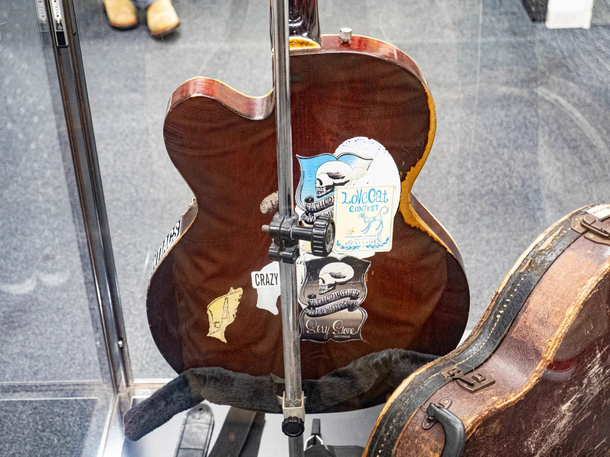 GRETSCH グレッチ ベース エレキベース 浅井健一 椎名林檎 チバユウスケ UG & The Revolution on X: 