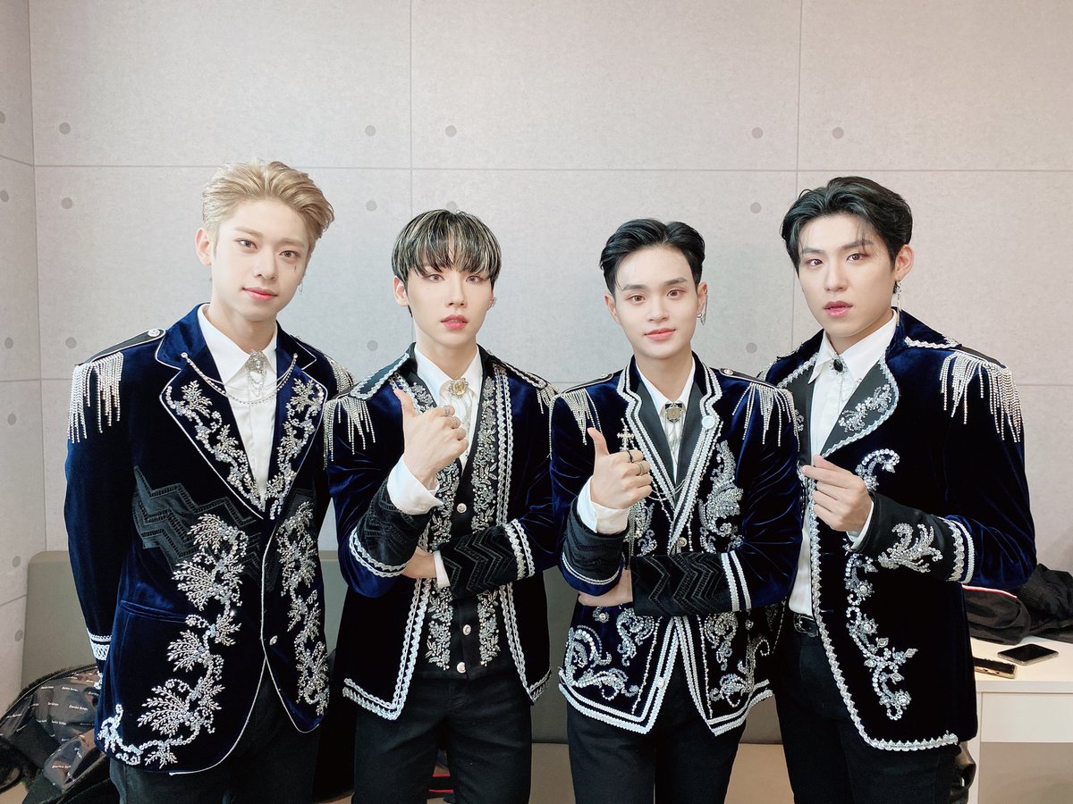 AB6IX tweet media