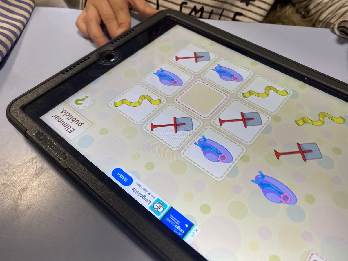 FEDACSantFeliu's tweet photo. Treballem els contiguts matemàtics i desenvolupem competències TIC fent servir els Ipads.
#emats #tàctil #passióxeducar https://t.co/pGc3MmRZjB