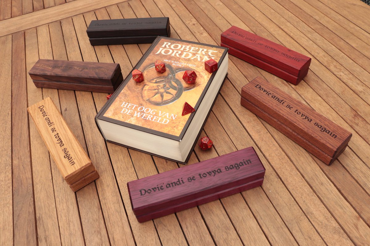 WoodgrainGaming's tweet photo. I've expanded the listing for the #wheeloftime diceboxes. It now included all 6 wood types π€
Never expected this one to become so popular. So many #WoT fans π
And yes this is my own Dutch book π
#dicebox #dndshop #dice #laserengraving #itstimetorollthedice #handmade https://t.co/RCLzuXSKhg