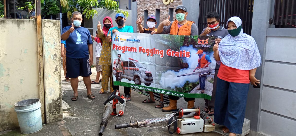 mustadhafin's tweet photo. 07/11/2020. Kembali Dana Mustadhafin bersama para relawan kembali berkhidmat melalui layanan Fogging Gratis.
Kali ini kegiatan dilakukan di RT 04/11 Kel. Jatiwaringi Kec. Pondokgede, Kota Bekasi.
#pedulidanterpercaya #visitsehat #fogginggratis #cegahcovid19 #cegahdbd #khidmat https://t.co/qGsC0O8wcX