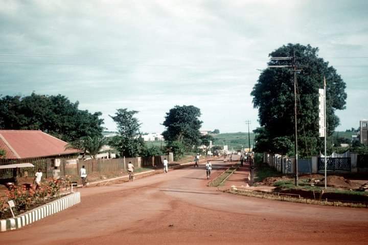 Coal_City's tweet photo. #GoodMorningEnugu

Behold the view of Ogui Road, Enugu in the 60s.

#CoalCityConnect https://t.co/09DzuToShy