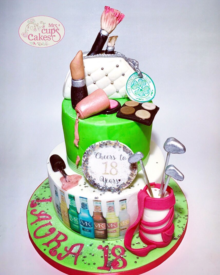 #happybirthday #birthdaygirl #birthday #cake #birthdaycake #theseareafewofmyfavoritethings #celtic #celticfc #sportswoman #sportswomen #makeup #sparkle #celebrationcakes