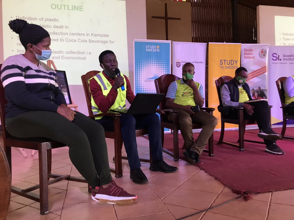 SwedeninUG's tweet photo. “@KCCAUG has set up plastic collection Centres around Kampala. The plastic is taken to be recycled in Kyambogo and other places that buy plastic waste. Free transport is provided to take the waste to recycling plants” - Paul Nsereko from KCCA
@Kampala4Climate
#FacingTheClimate https://t.co/ETMgYSffaC