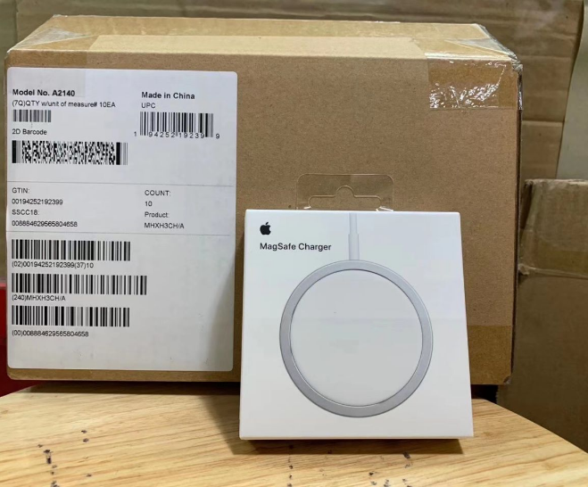 Darian23214775's tweet photo. iPhone Magsafe charger https://t.co/cZuyZhDUEl
