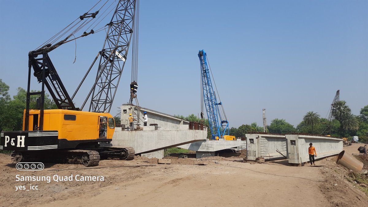 DevelopedSurat's tweet photo. #New_Bridge on #River_Tapi
to Connect #Ved - #Gurukul to #Variyav #SayanRoad
#ચોક - #હોડીબંગલા - #સિંગણપોર - #ડભોલી - #વેડ - #ગુરુકુળ થી
#વરિયાવ - #અમરોલી , #વેલંચાં - #NH8 ને જોડતો #તાપી_નદી નો #પુલ
#Surat #KatargamZone #yes_icc Clicked by #FenilThakkar @DrJagdishSurat @OurSMC https://t.co/xNfPKvcfIf