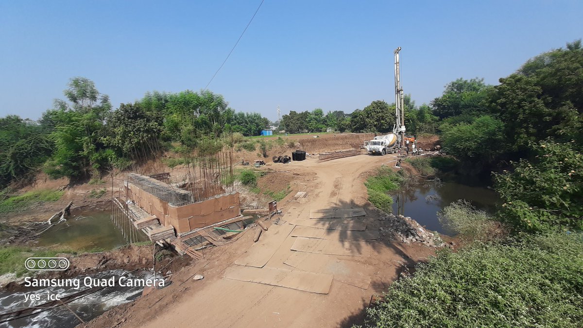 DevelopedSurat's tweet photo. #New_Bridge on #River_Tapi
to Connect #Ved - #Gurukul to #Variyav #SayanRoad
#ચોક - #હોડીબંગલા - #સિંગણપોર - #ડભોલી - #વેડ - #ગુરુકુળ થી
#વરિયાવ - #અમરોલી , #વેલંચાં - #NH8 ને જોડતો #તાપી_નદી નો #પુલ
#Surat #KatargamZone #yes_icc Clicked by #FenilThakkar @DrJagdishSurat @OurSMC https://t.co/xNfPKvcfIf
